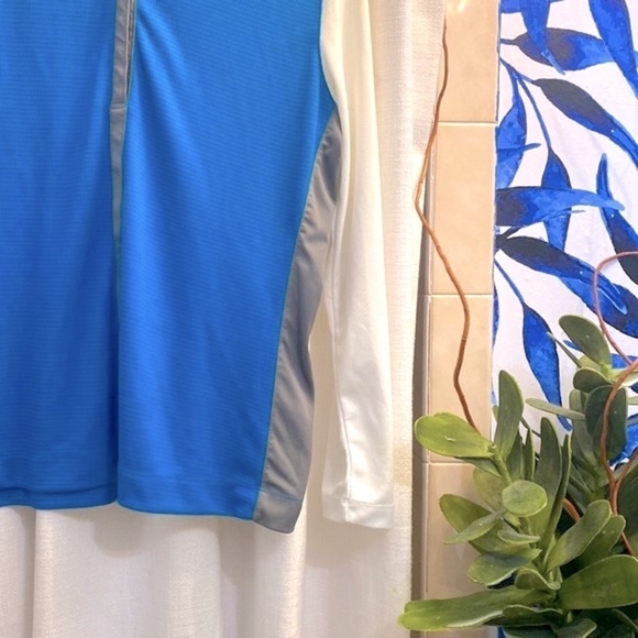 Women’s Callaway Blue White and Grey 1/4 Snap Front 100% Polyester Golf Shirt L - Picture 3 of 9